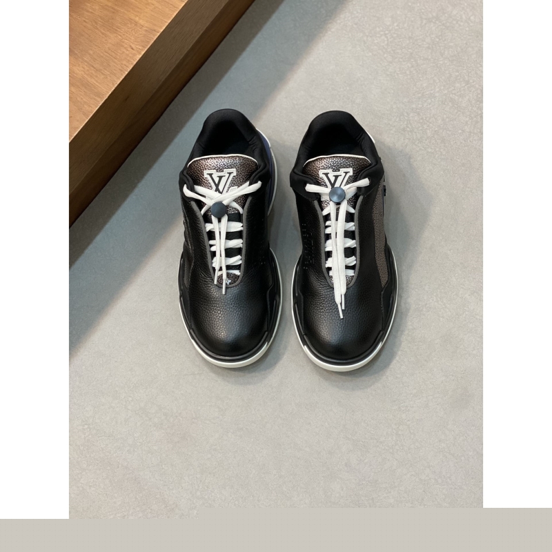l**is V*t*n sneakers